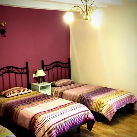 Antigua Casa Del Relojero * Astudillo